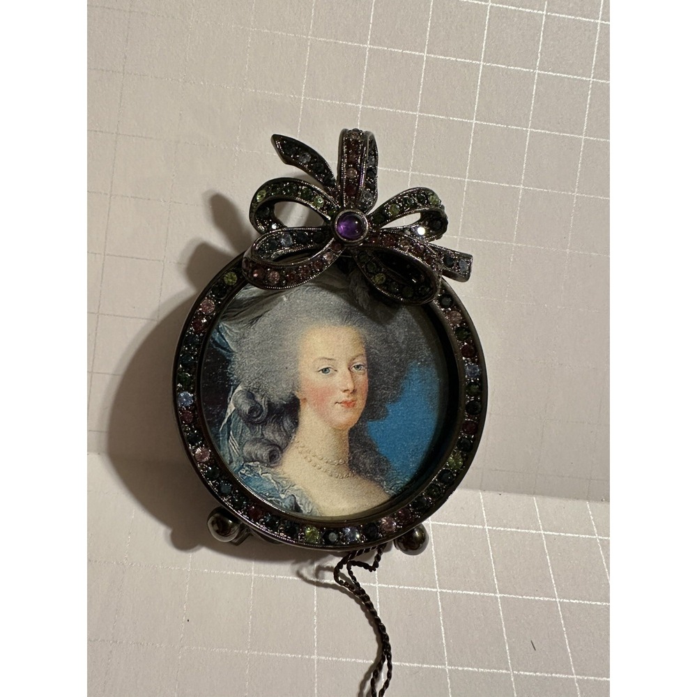 Jay Strongwater Round Frame Enamel & Swarovski Crystals In Box W/ Pouch, Tool